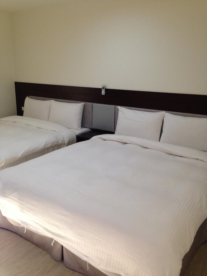 Big Bear Hotel Kaohsiung Room photo